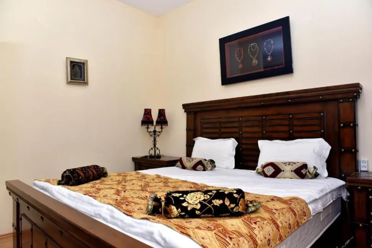 Deluxe Suite