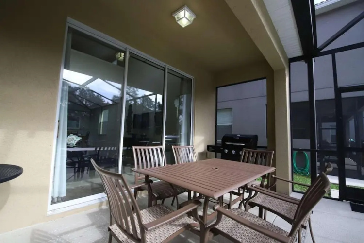 2914 Paradise Palms