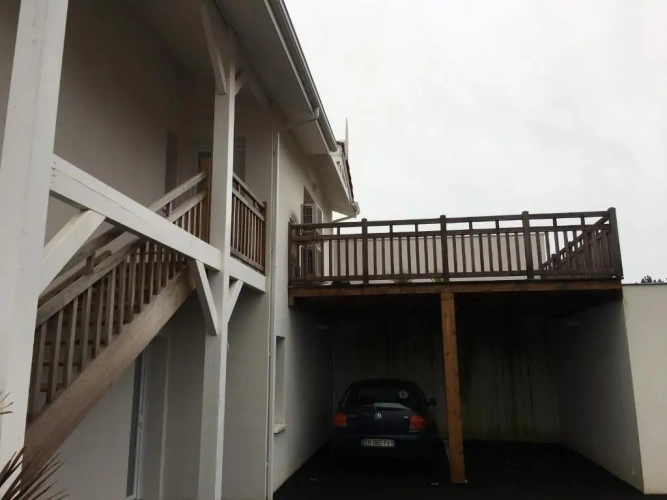 2 Bedrooms Apartment