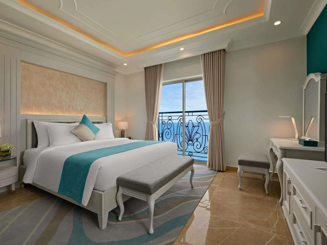 Skylight Hotel