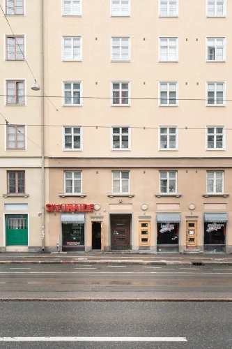 Modern Top-Floor Apt. in Helsinki
