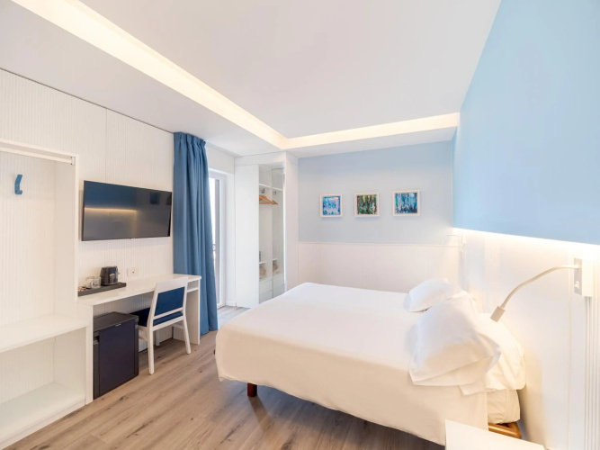 Cristina Hotel
