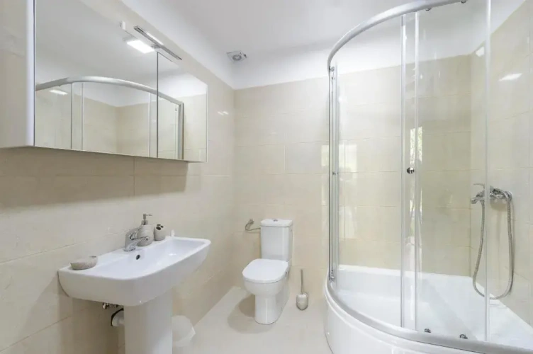 1 Bedroom Apartment with view