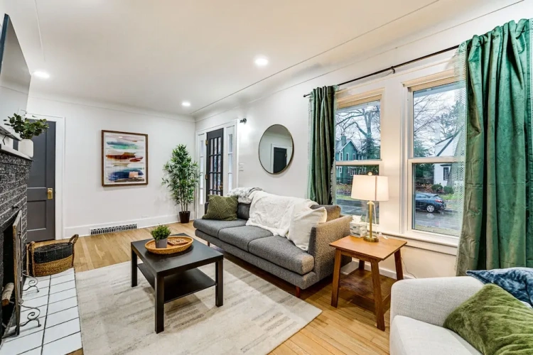 3 Bedrooms Cottage
