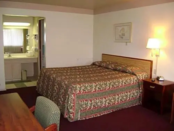 Tiffin Motel