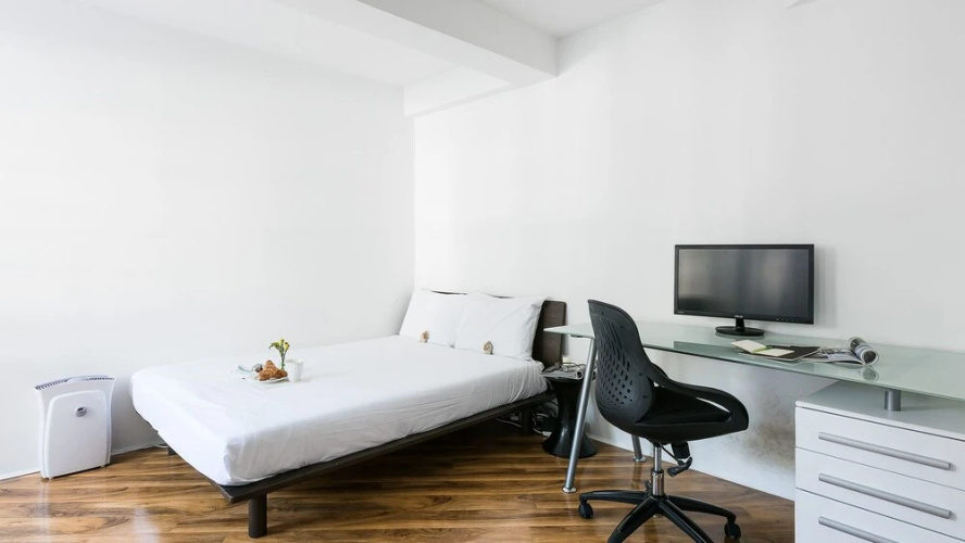 Stylish, Modern Chelsea Studio