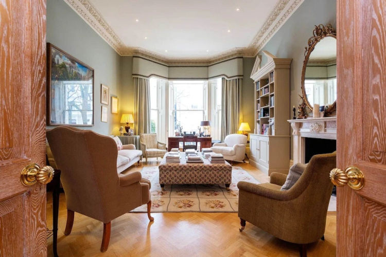 Holland Park Classicism