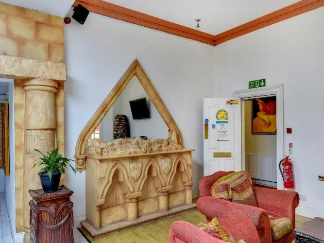 OYO Empire Hotel