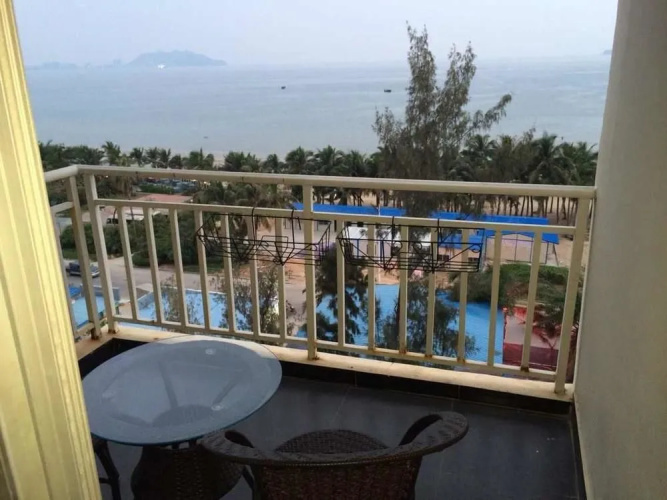 8090 Sea View Room
