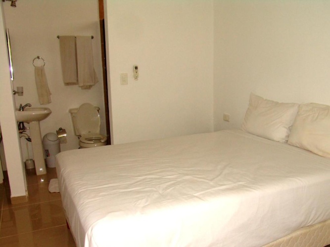 Deluxe Studio