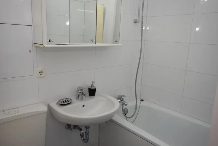 AB Apartment 119