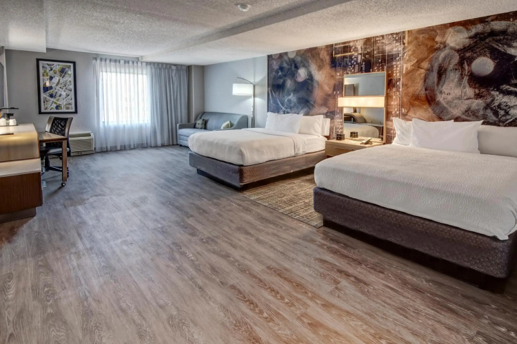 Courtyard By Marriott Vanderbilt-West End