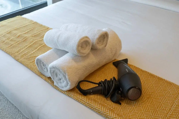 Comfortable Flat That Sleeps 2 Near Circle Mall