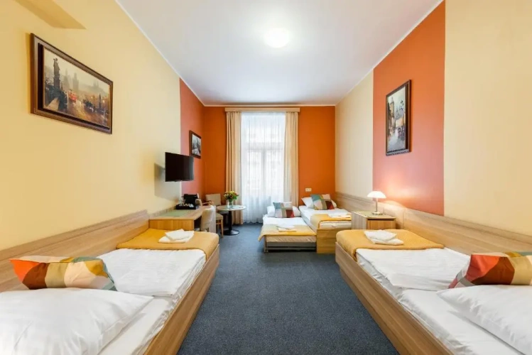 Economy Quadruple room
