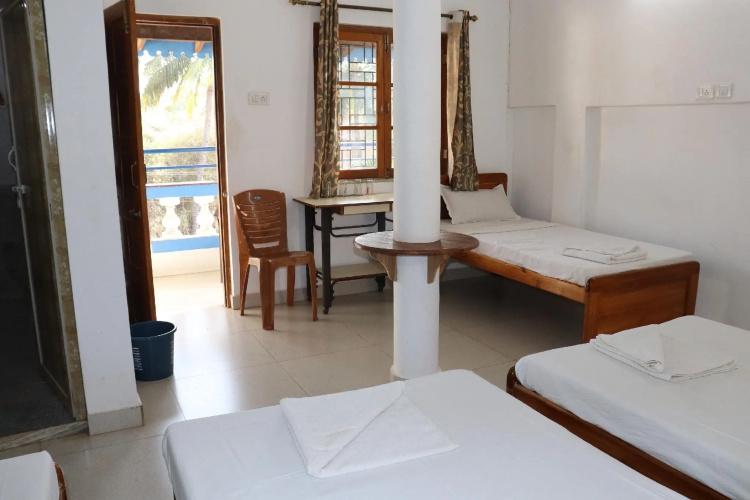 Peravel Beach Holiday Home