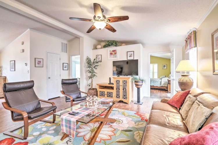 4 Bedrooms Cottage
