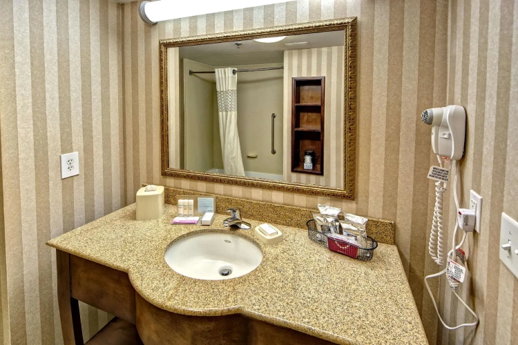 Standard Quadruple room with mountain view