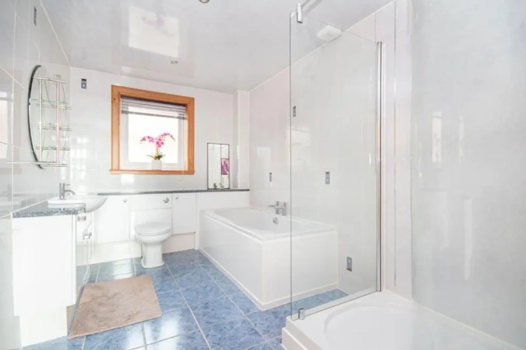3 Bedrooms Villa