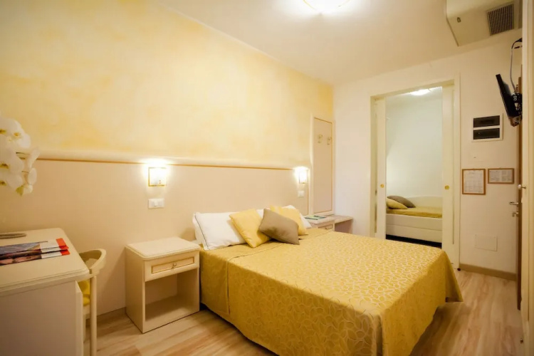 Hotel Mayer
