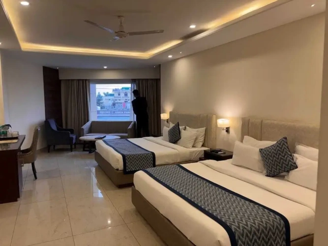 Standard Quadruple Family room
