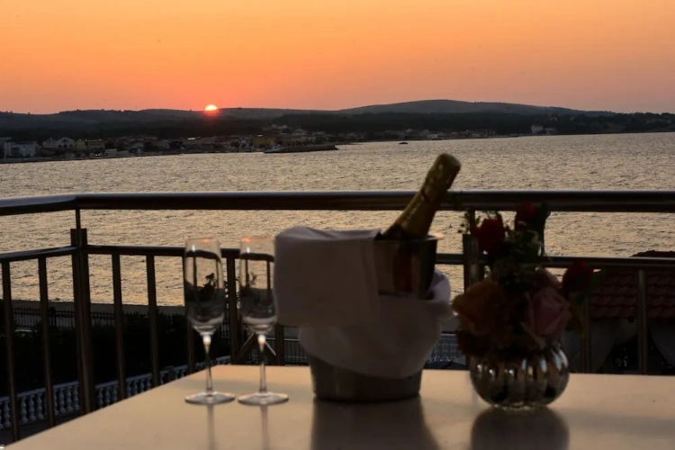 1 Bedroom Deluxe Apartment with balcony and with sea view