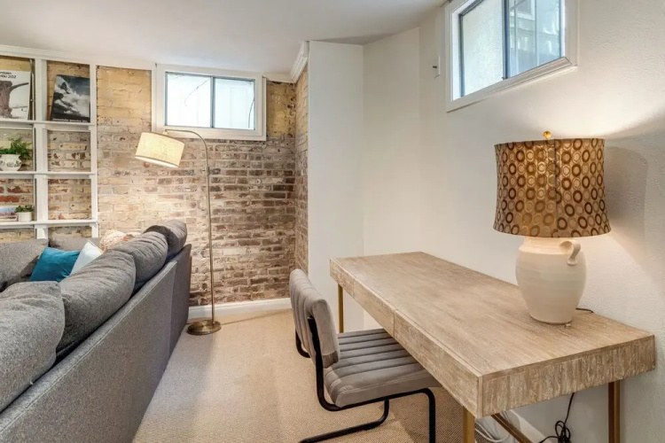 Walkable Apt w/ Off-street Parking in Cheesman!