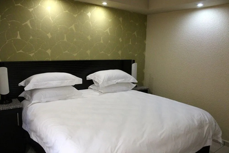 Desroches Hotel