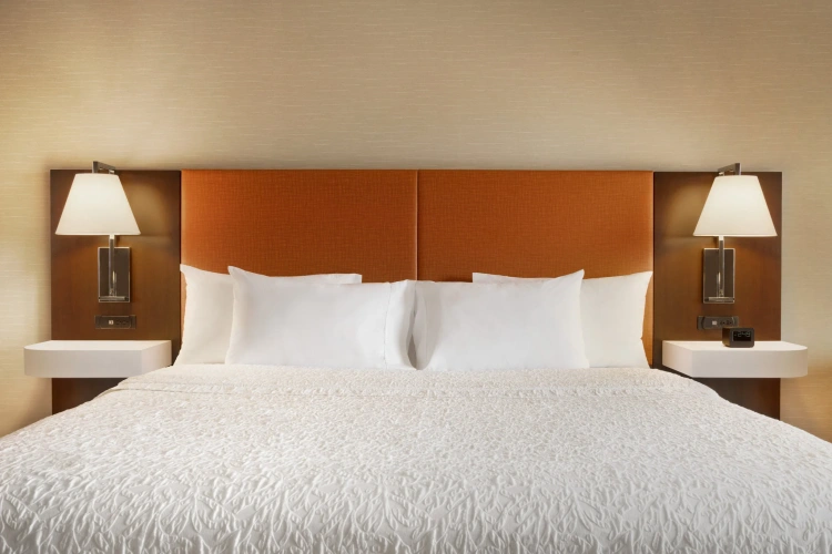 Standard Double room with city view