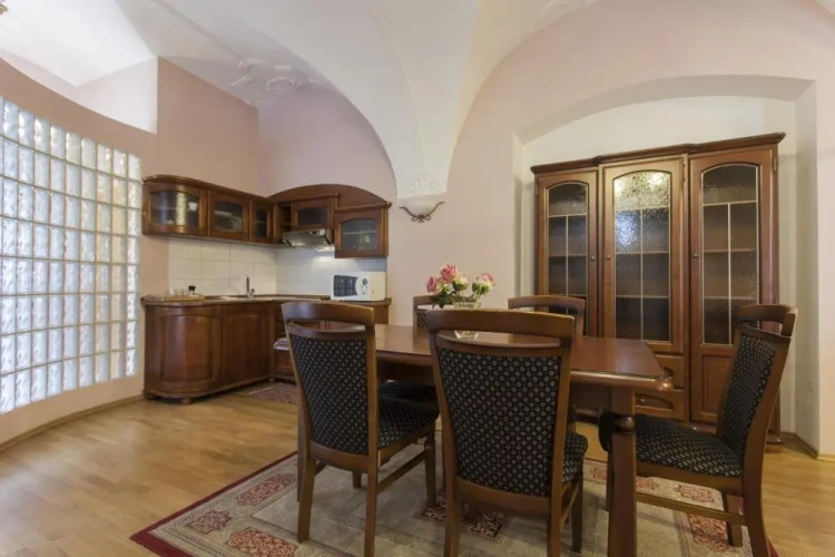 1 Bedroom Apartment