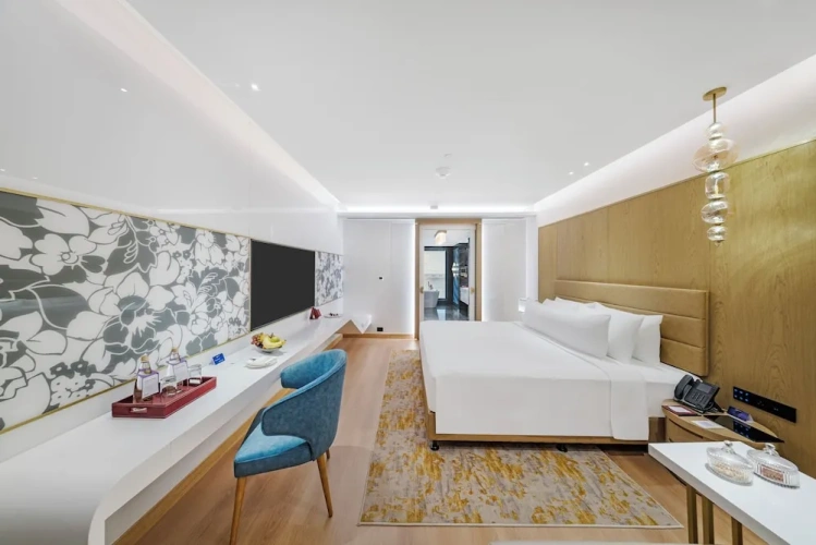 Club Junior Suite