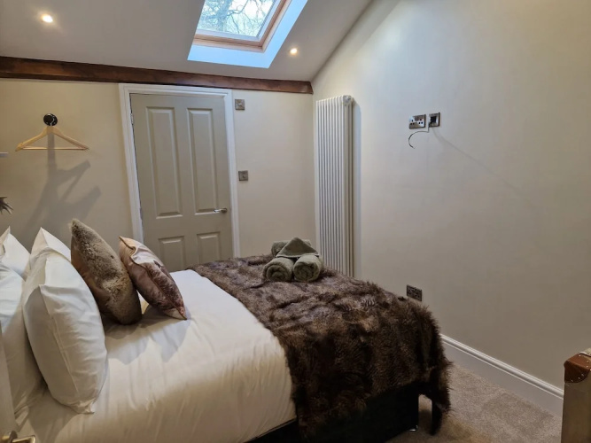 8 Coach House
