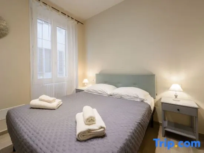 3 Bedrooms Apartment