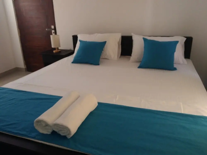 Queens Airport Residence
