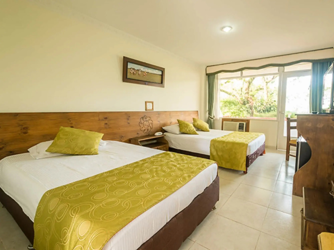 Hotel Del Llano