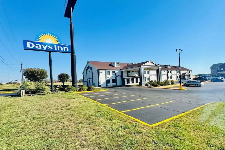 Days Inn Shawnee