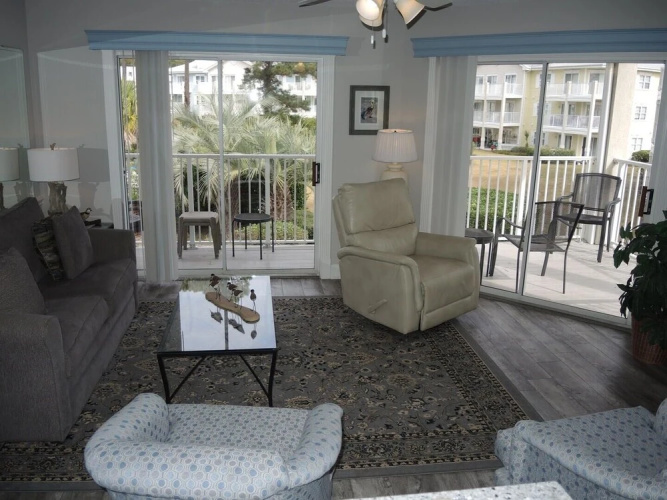 308m 1 Bedroom Condo by RedAwning