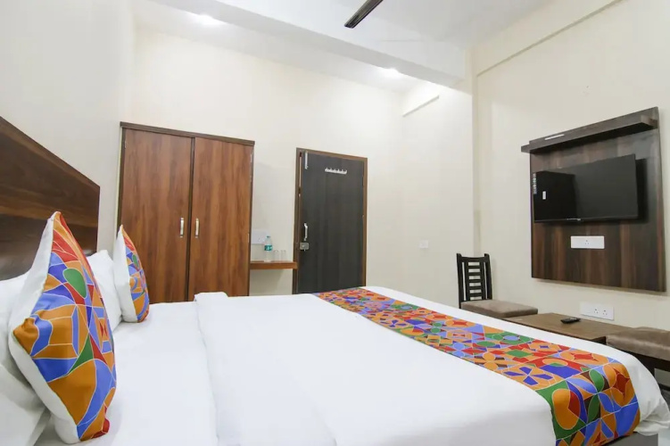 Fabhotel Gg Residency