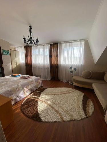 Prykarpatska Villa