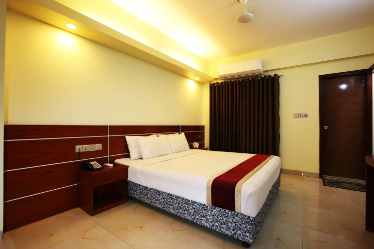 Royal Beach Resort
