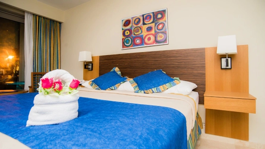 1 Bedroom Deluxe Suite