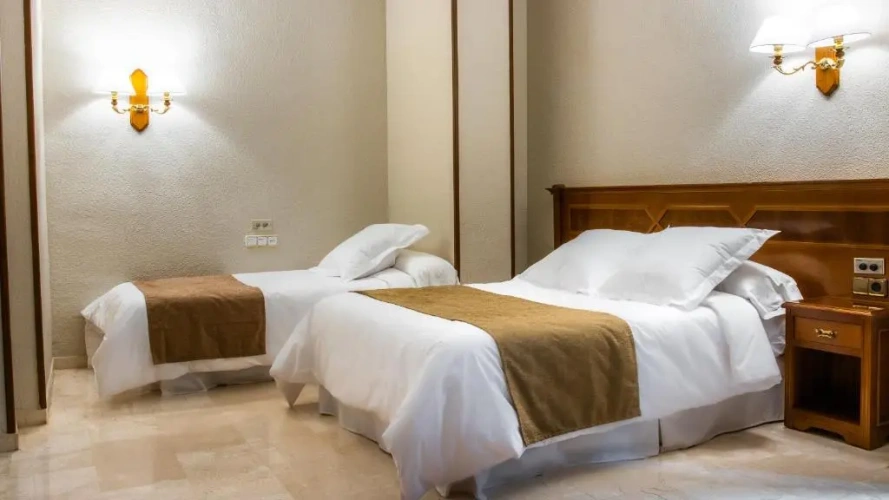 Triple room