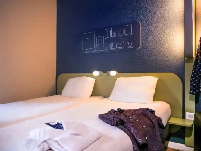 Standard Twin room