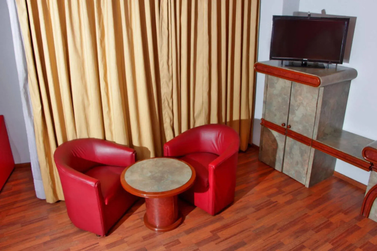 Hotel Estrella de Oriente by OYO Rooms
