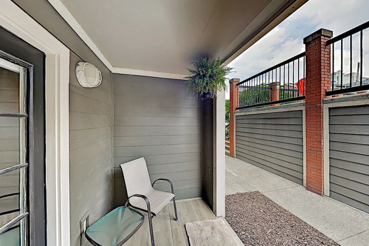 6182ndav 1 Bedroom Apts