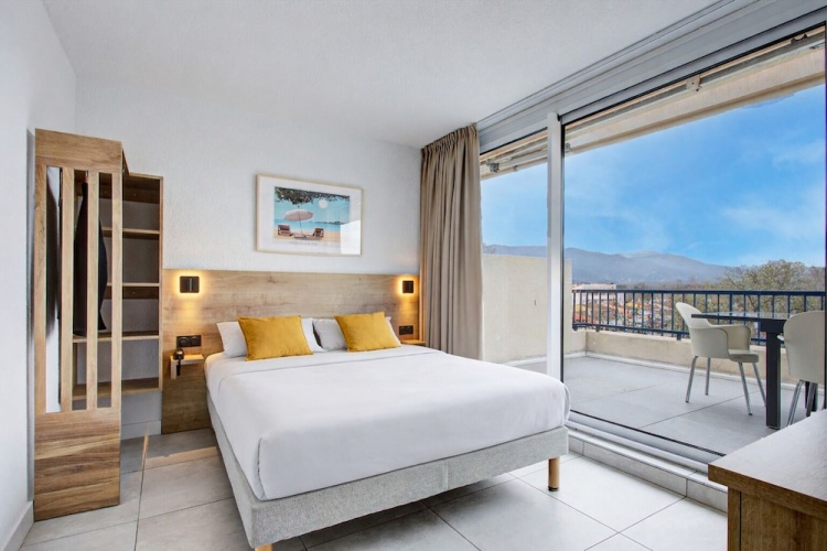 Superior Quadruple room