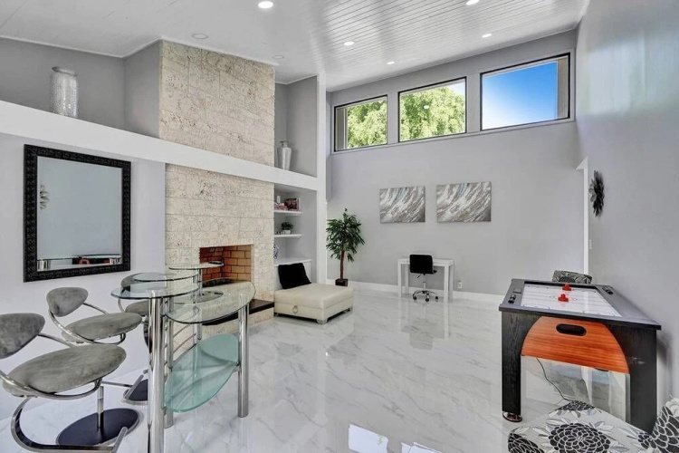 6 BR Home with Heated Pool & Golf View