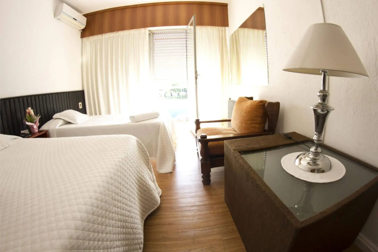 Hotel Bahamas