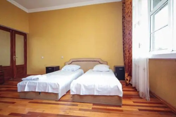 Rustavelis N12