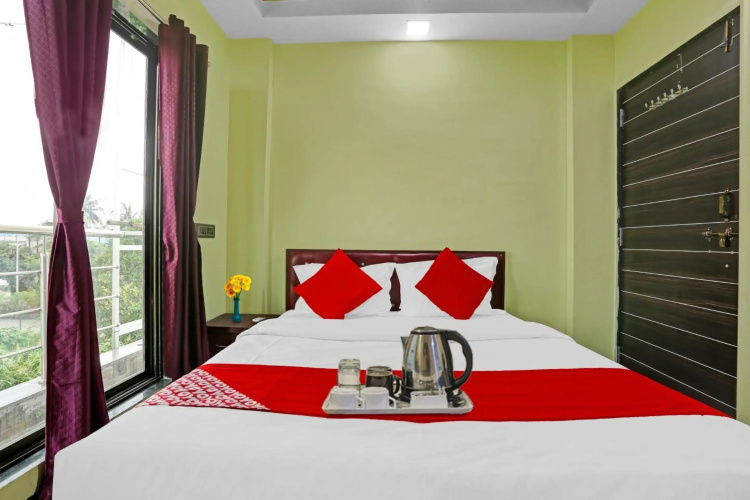 OYO 70016 Om Sai Ram Residency