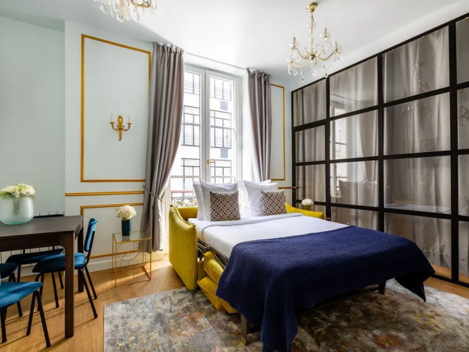Luxury 2 Bedroom Apartment - Louvre